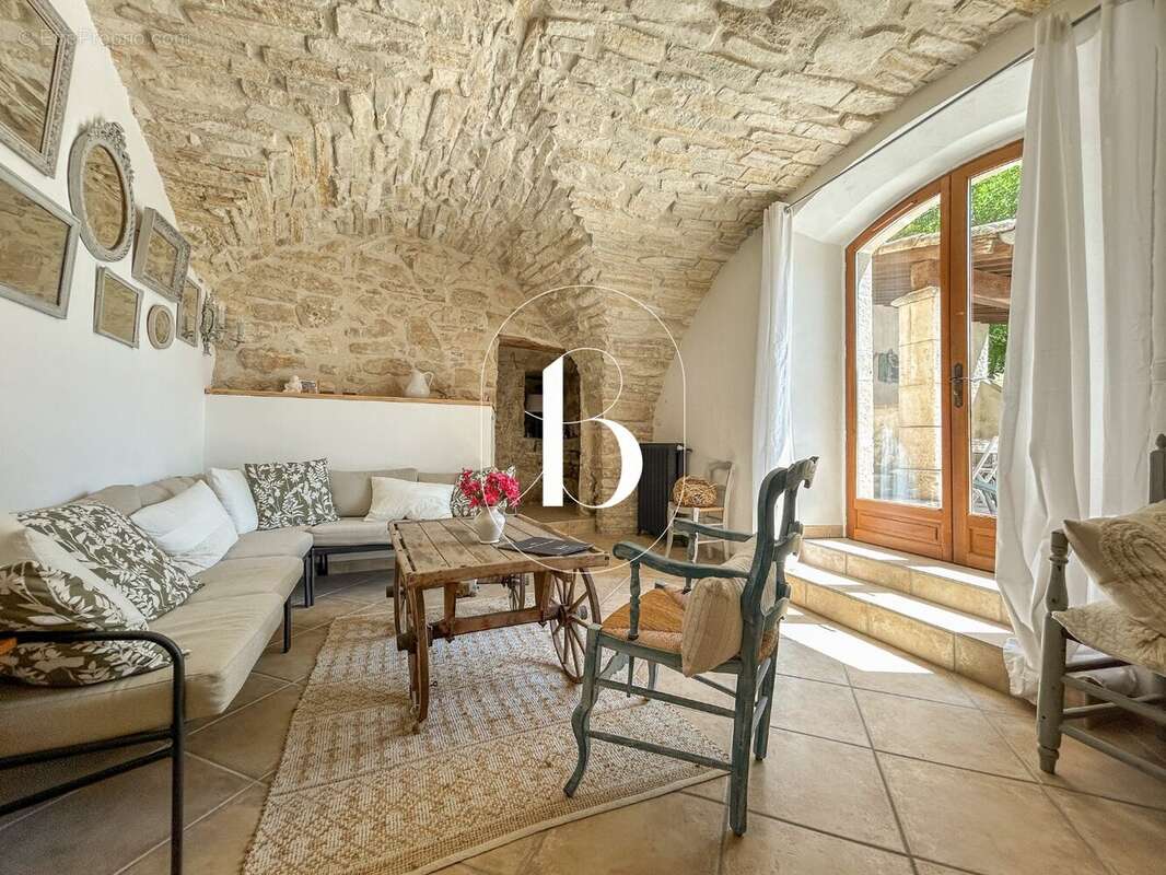 Maison à BARJAC