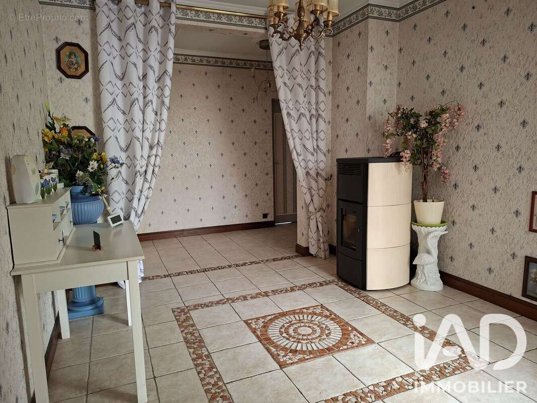 Photo 6 - Maison à VOUNEUIL-SOUS-BIARD