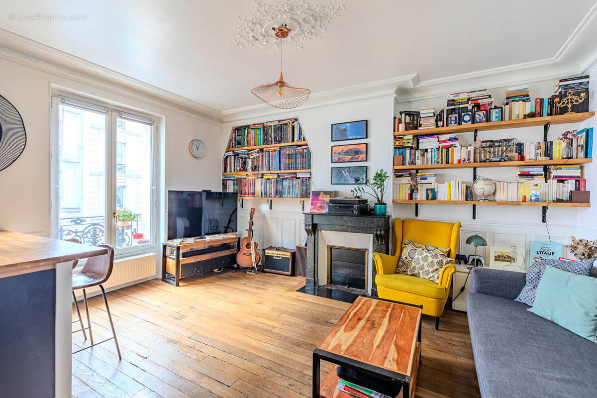 Appartement à PARIS-19E