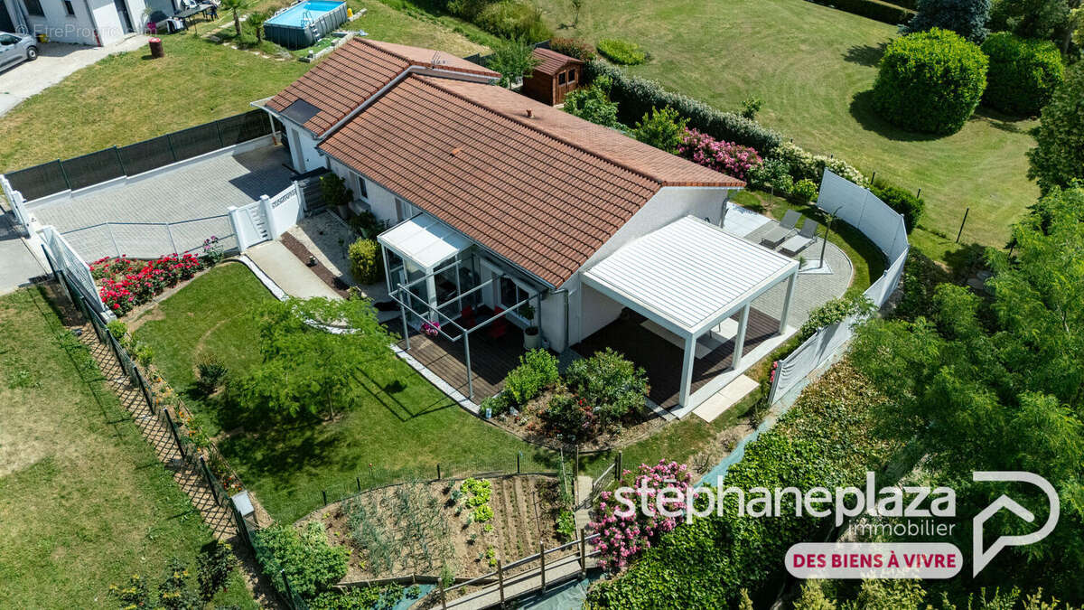 Maison plain-pied de 2018 - 93 m² habitables - 3 chambres - Garage - Terrain de 830m - photo 14