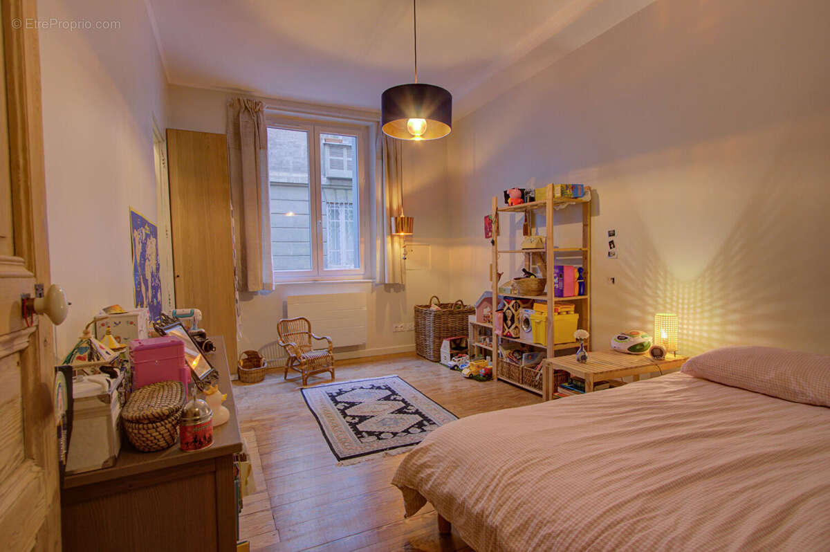 Élégance et confort pour cet appartement prêt à vivre en hypercentre - photo 13