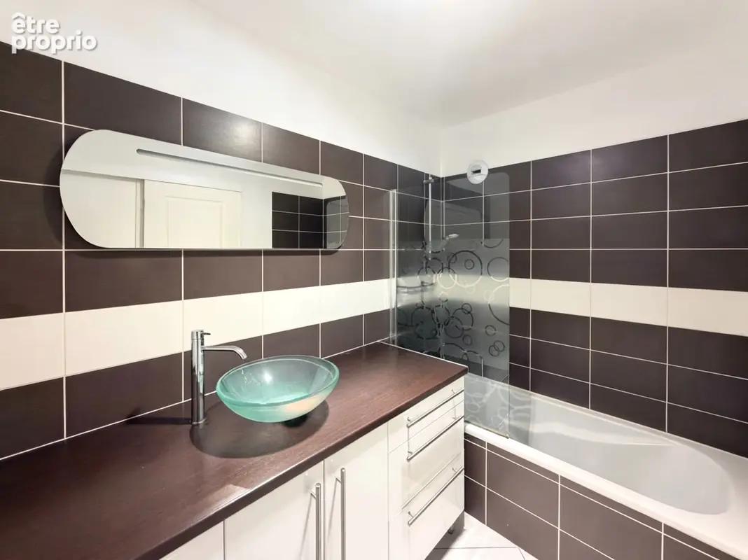 Appartement T4 de 98 m² avec terrasses et jardin - photo 8