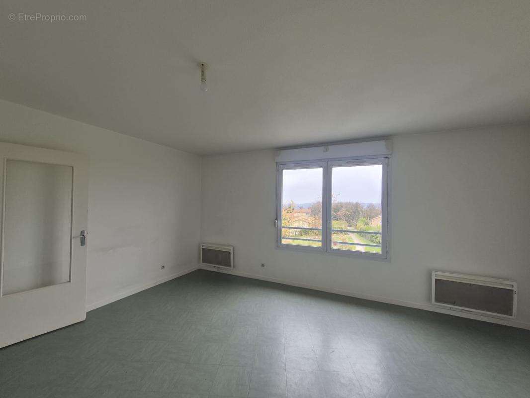 Appartement à VILLEFONTAINE