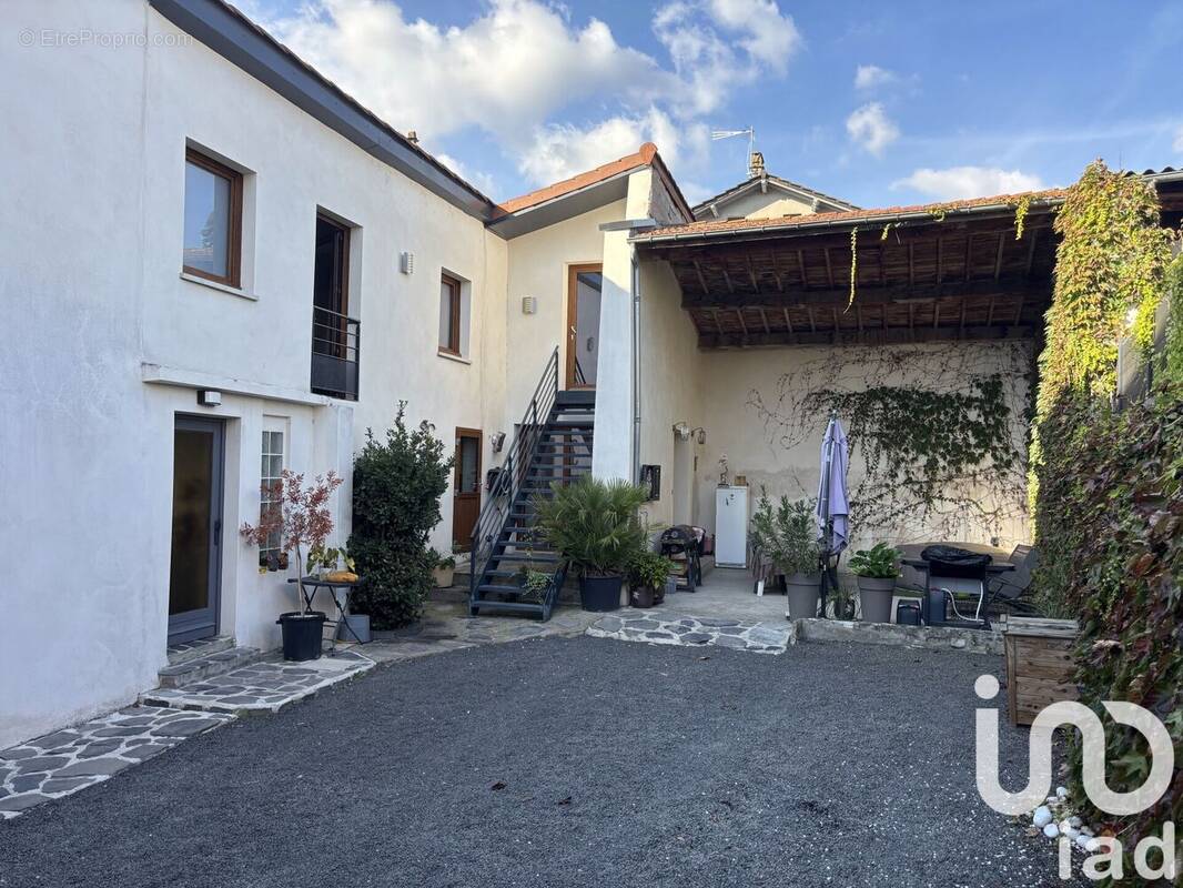 Photo 1 - Maison à PONT-DU-CHATEAU