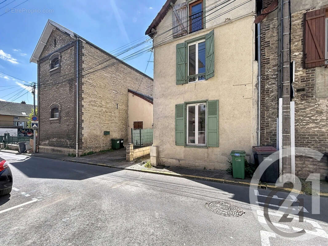Maison à SAINTE-SAVINE