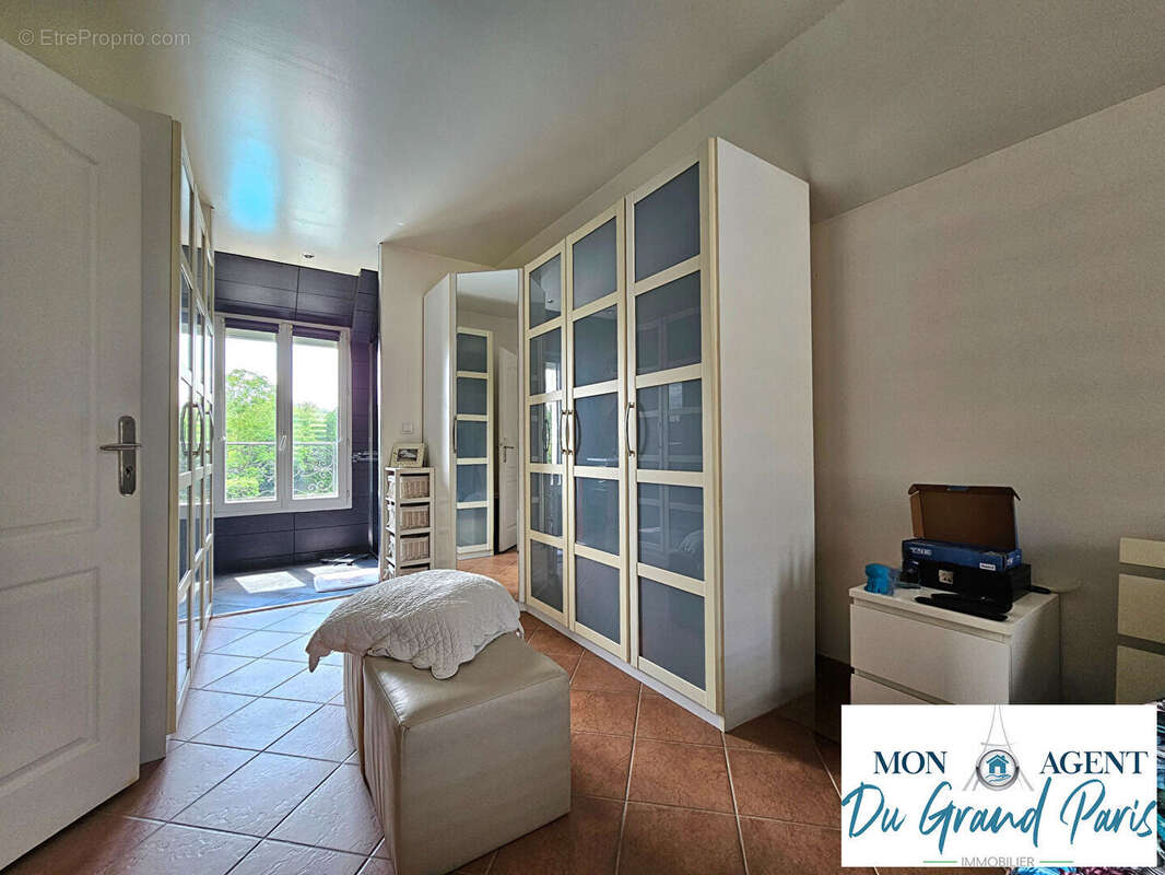 Maison contemporaine avec piscine Linas Marcoussis proche Grand Paris Sud Plateau de Saclay - photo 10
