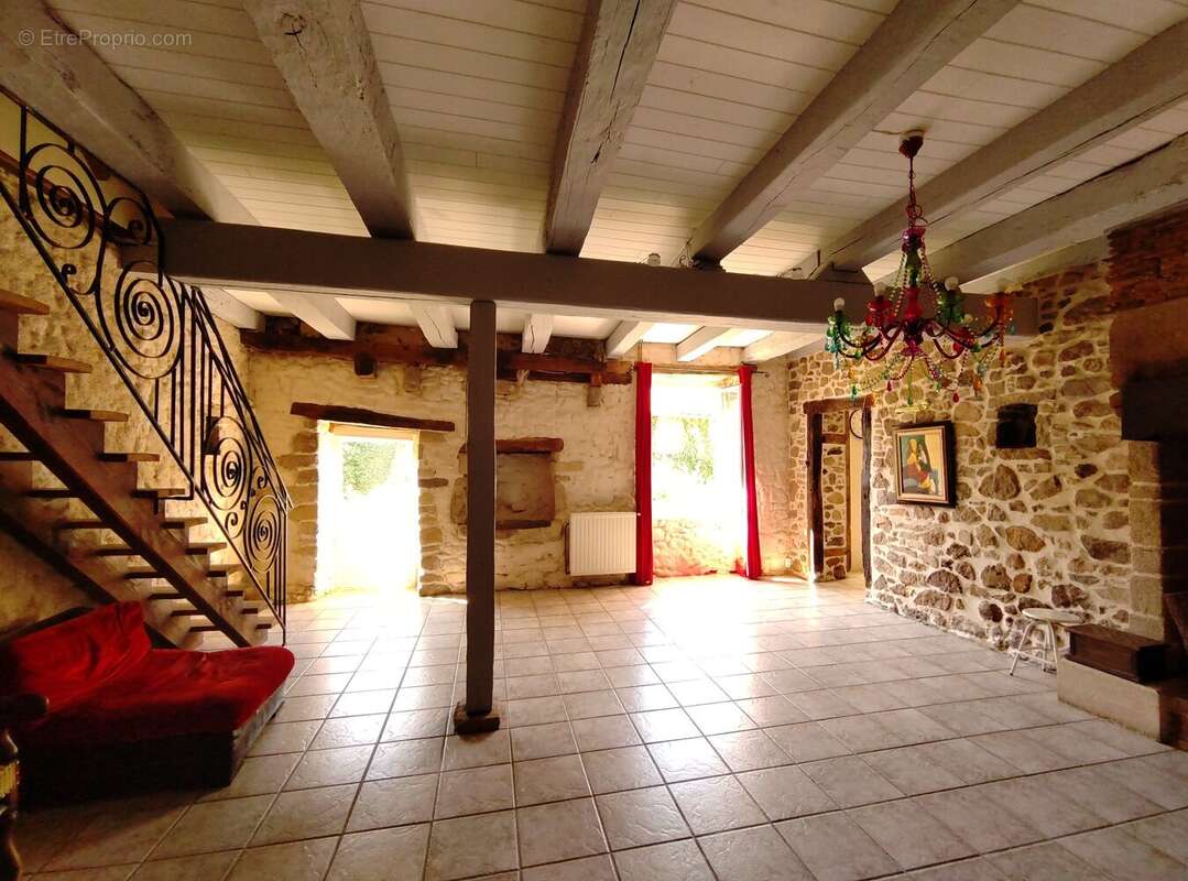 Maison 254 m² à Le Vigen  - photo 59