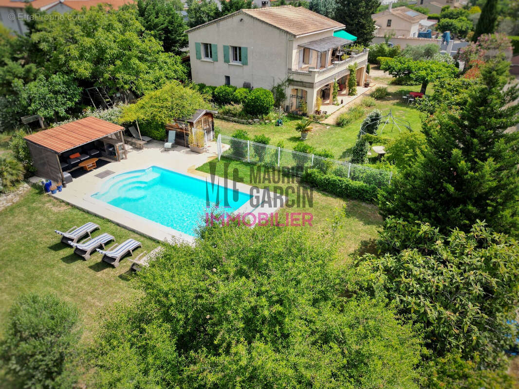 Maison à PERNES-LES-FONTAINES