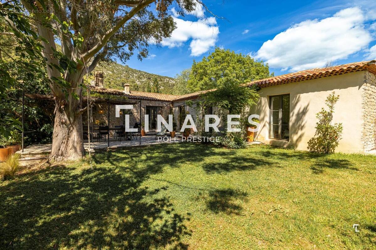 LA VICTOIRE - Maison de charme de 137m2 avec piscine - 13126 Vauvenargues/proche Aix en Provence - photo 2