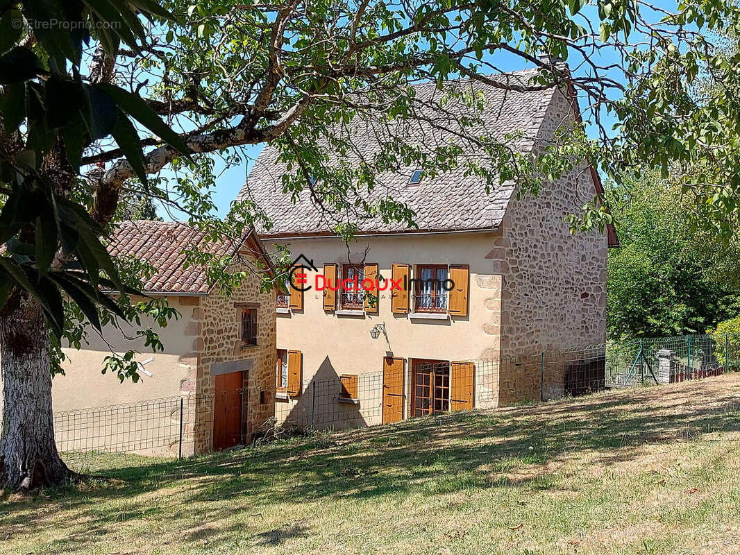 Maison à CROS-DE-MONTVERT