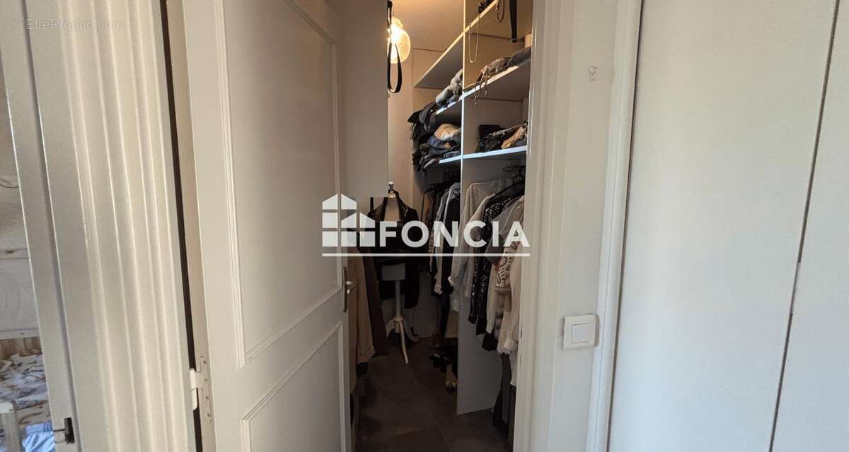 Appartement à VILLENEUVE-LES-AVIGNON