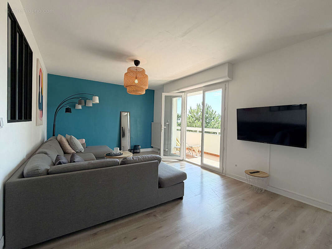 TOUT À PIED - Bel appartement rénové de 94 m² avec terrasse & garage - photo 4