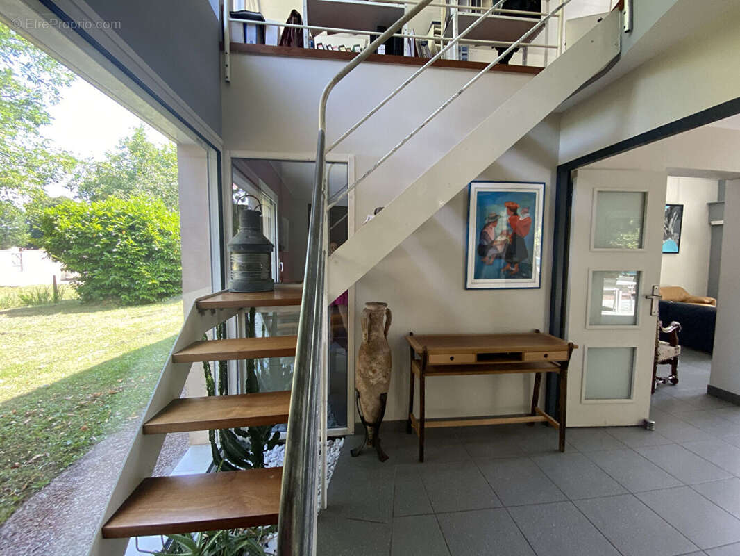 Maison à SAUGNAC-ET-CAMBRAN