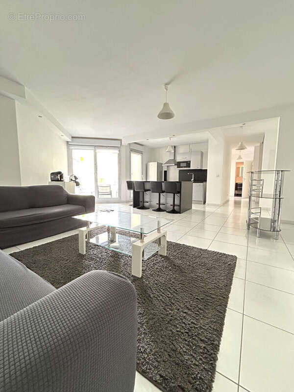 Appartement à TASSIN-LA-DEMI-LUNE