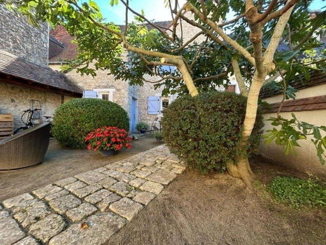 Maison à SAINT-MARCEL