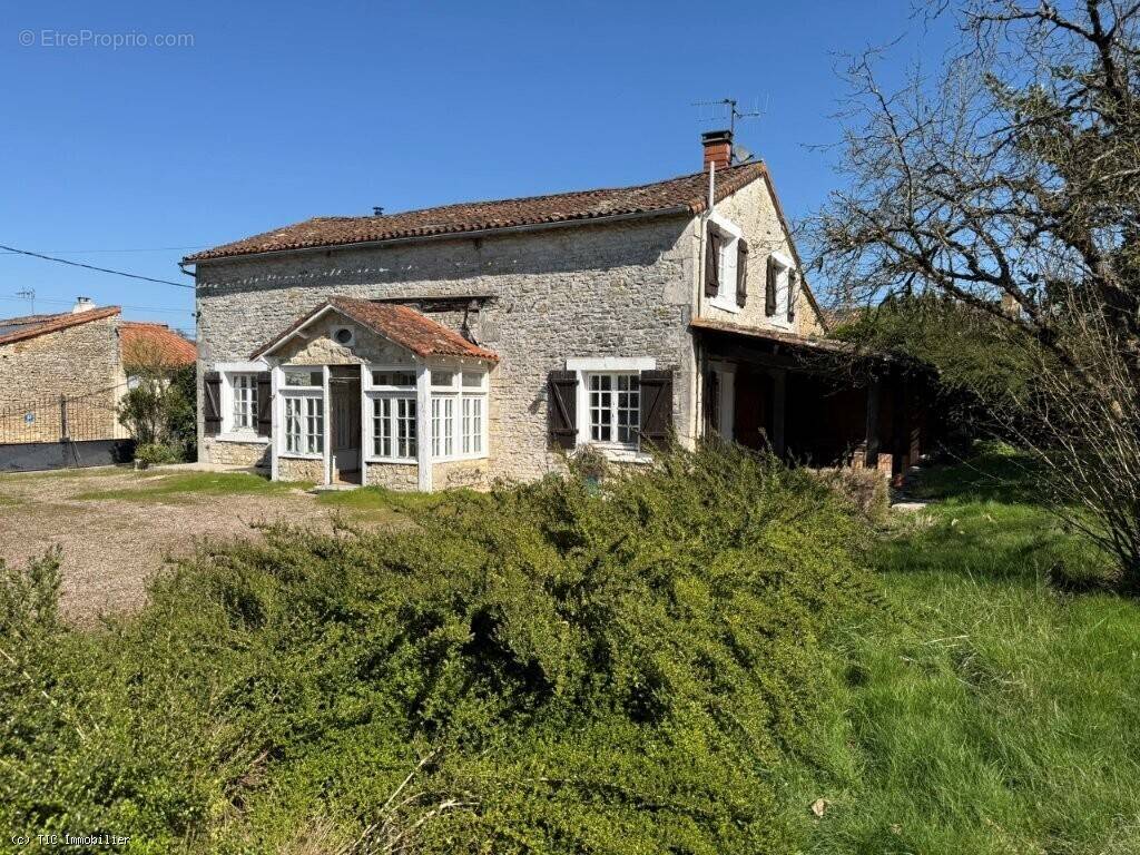 Maison à CIVRAY