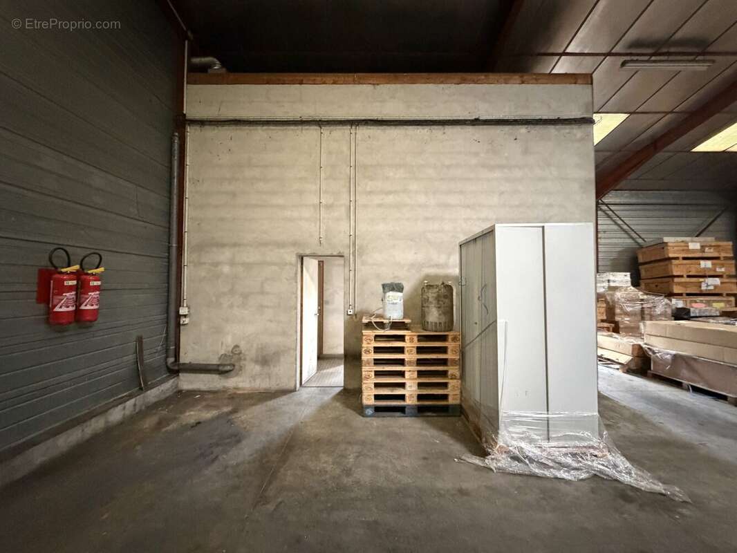 Commerce à THIRON-GARDAIS