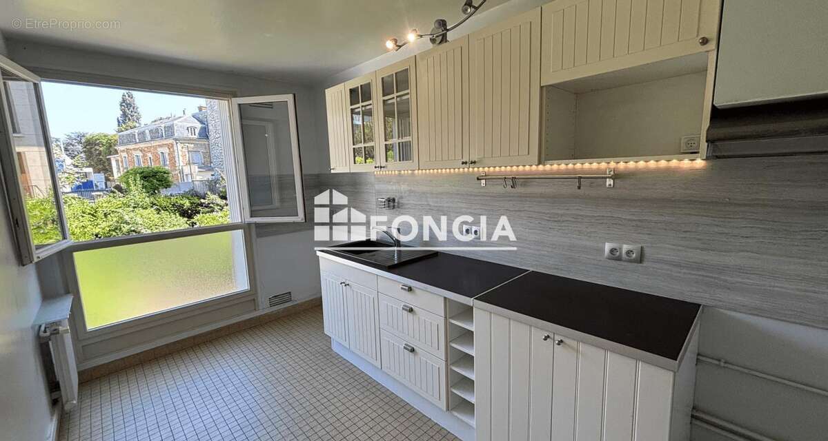 Appartement à VERSAILLES
