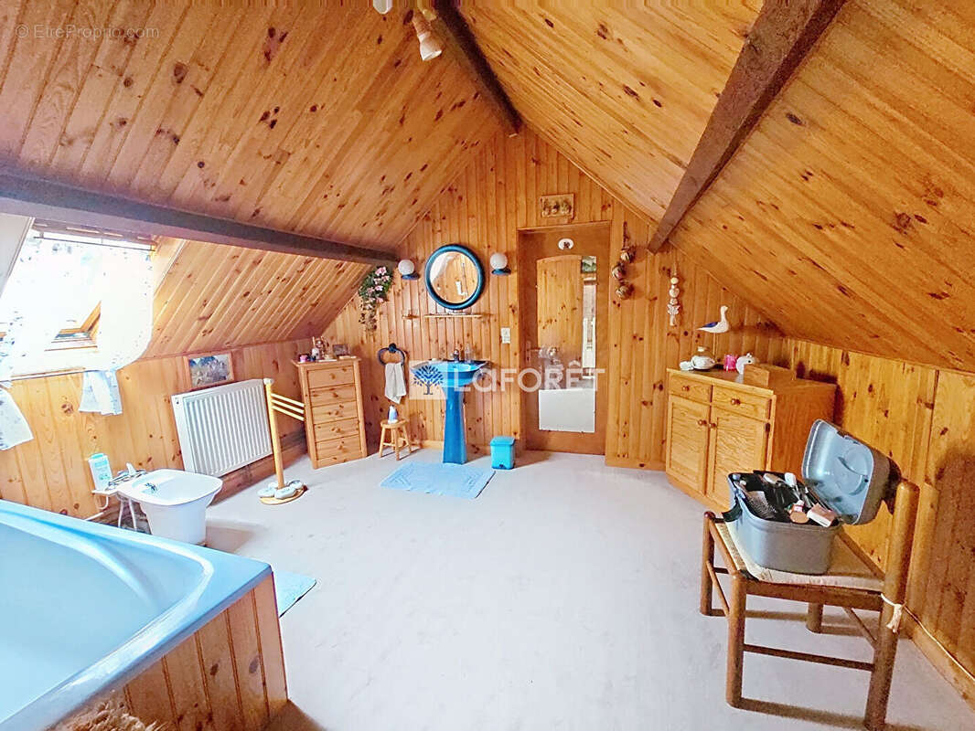 Maison à AMIGNY-ROUY