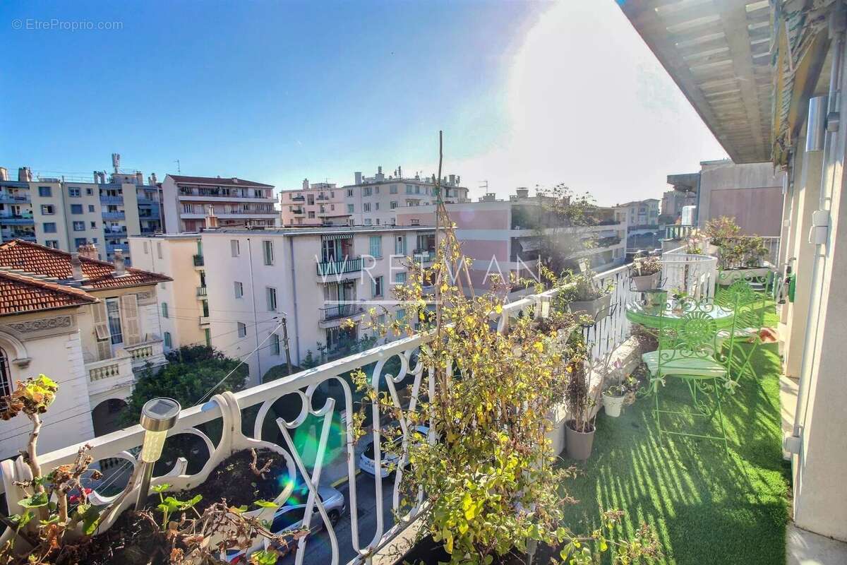 Appartement à NICE