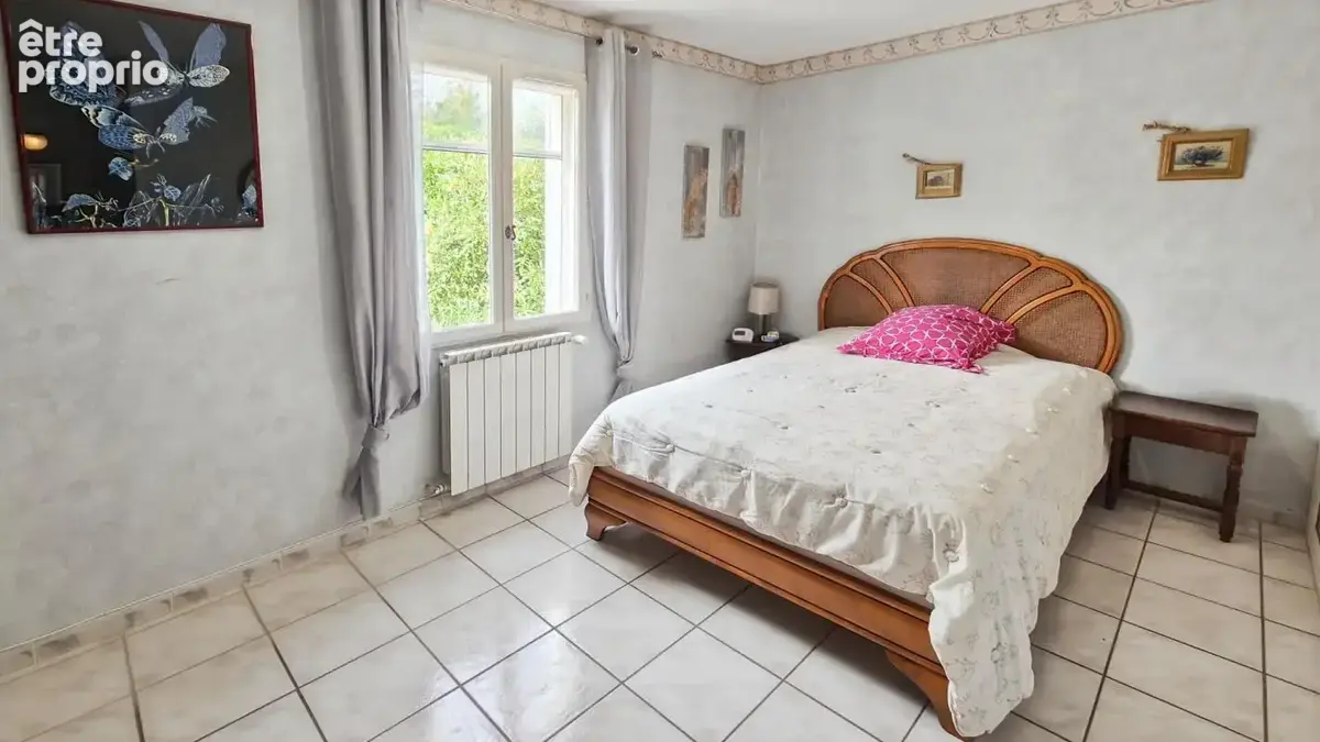 SAINT-SATURNIN LES AVIGNON Maison  7 pièce(s)  155 m² 449 000 - photo 13