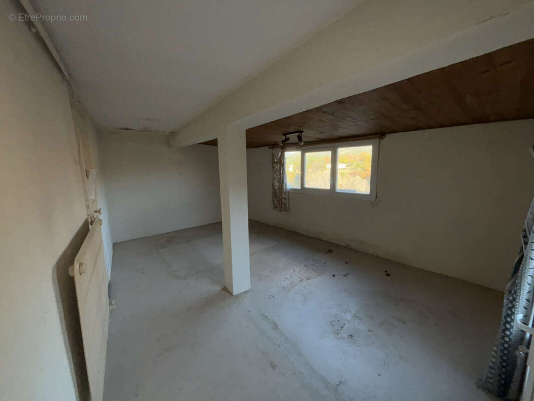 Maison à MIRABEL-AUX-BARONNIES