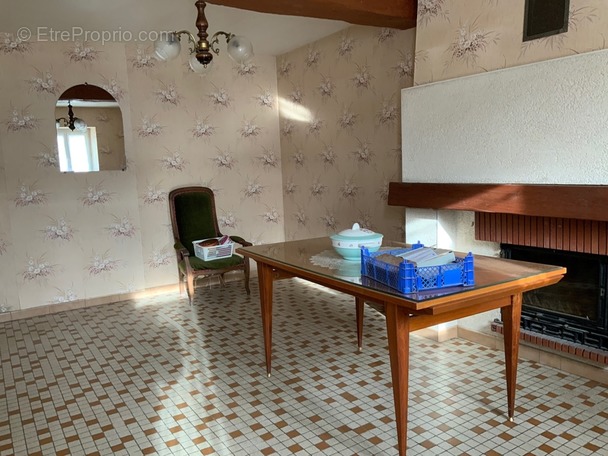 Maison à COUSSAY-LES-BOIS