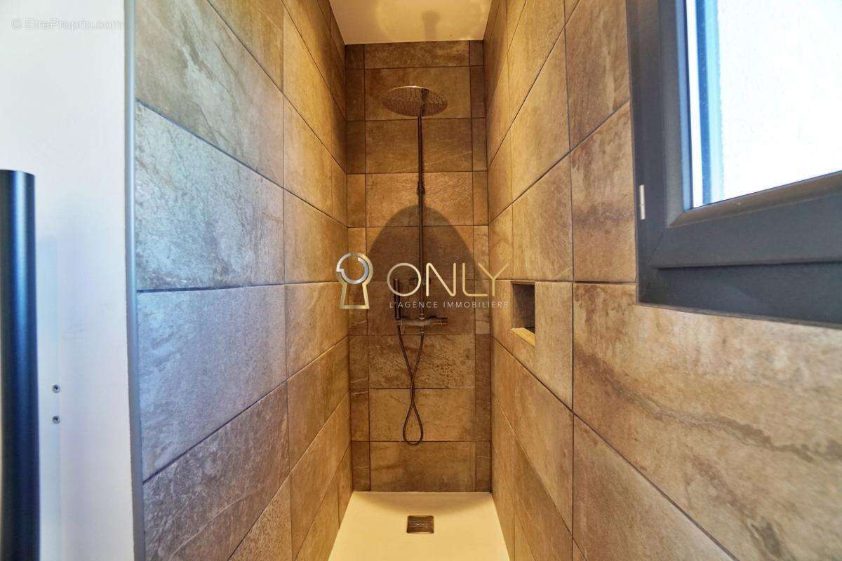 Maison à VILLARS-LES-DOMBES