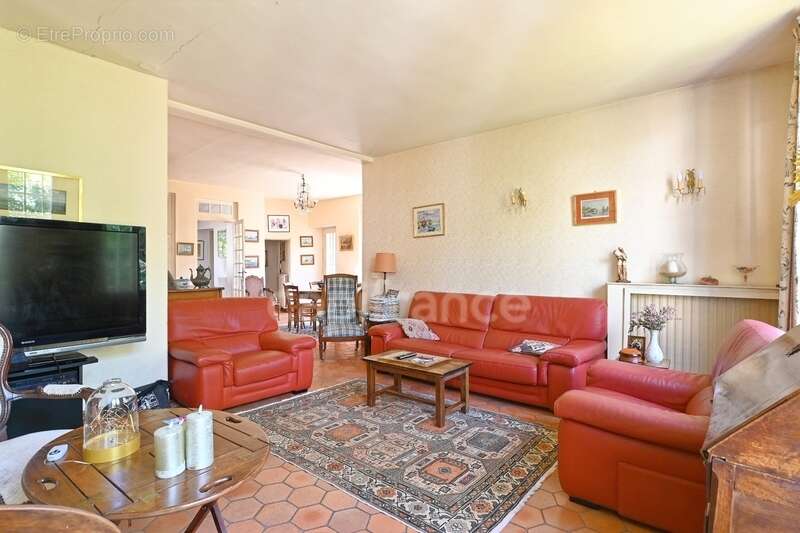 MAISONS LAFFITTE Château - Maison de 230m2, 5 chambres - photo 10