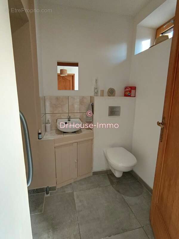 Maison à LOUVIGNE-DU-DESERT