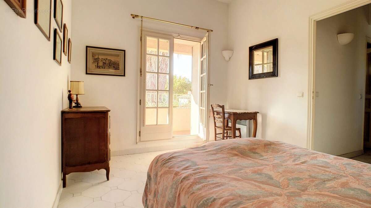 Maison à SIX-FOURS-LES-PLAGES