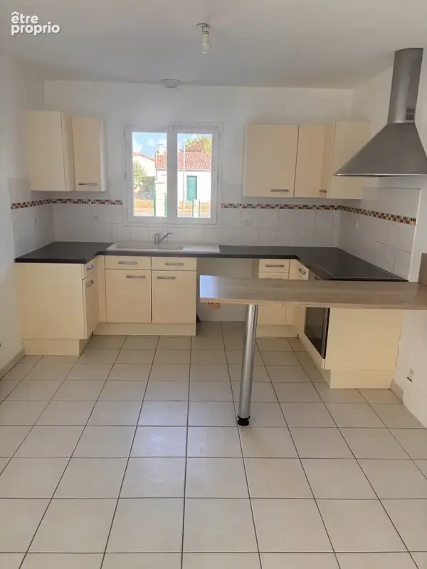 Vivonne - Maison de plain-pied recherchée et rare - 3 ch garage jardin - photo 6