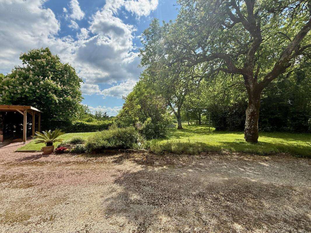 Maison à LE BOUCHAGE