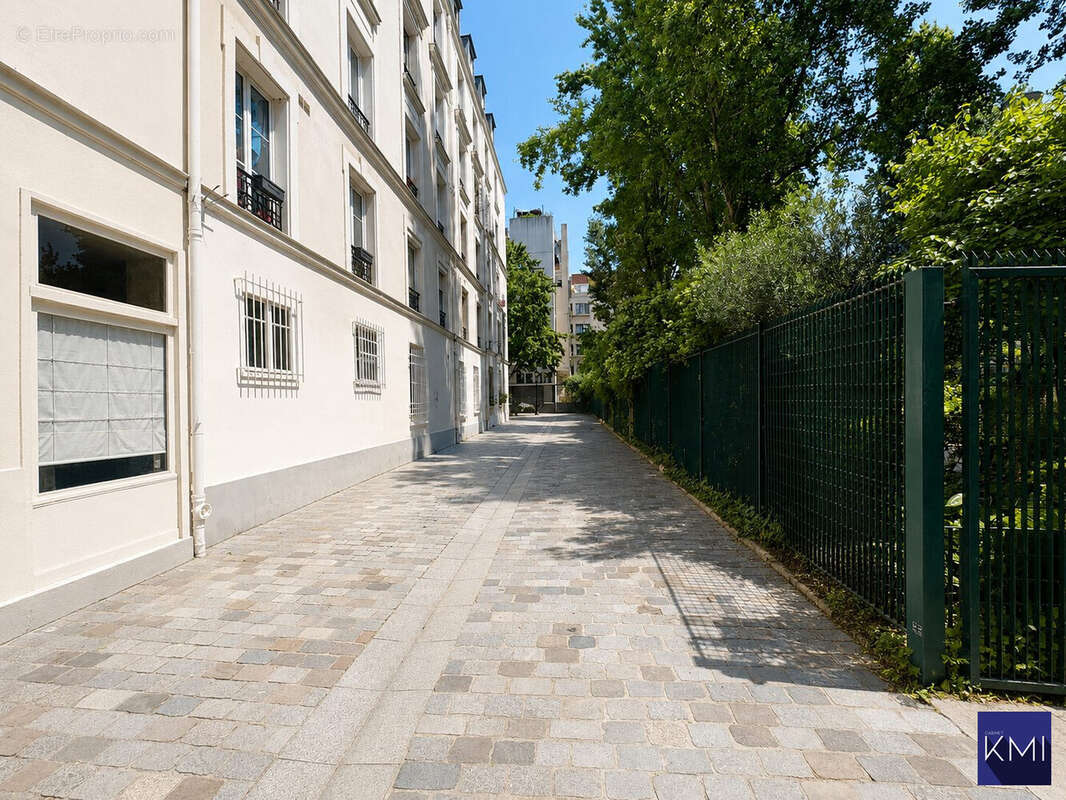 Appartement à PARIS-20E