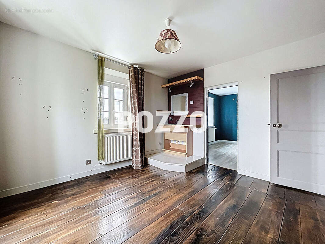 Maison à VILLEDIEU-LES-POELES