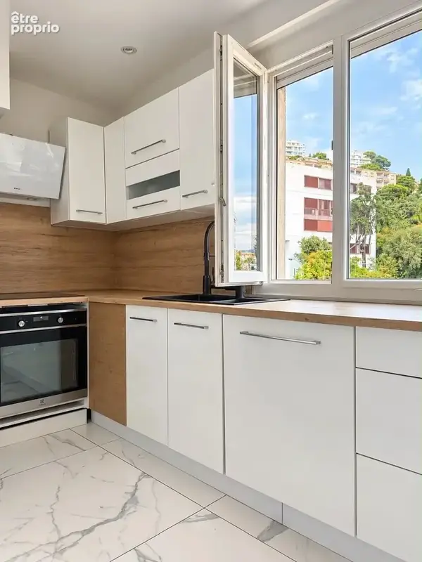  EN EXCLUSIVITÉ   Très bel appartement 5 pièces de 120 m² en dernier étage, lumineux et doté de beaux volumes !  - photo 12