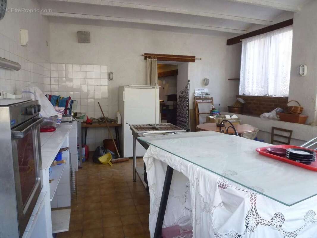 Commerce à ENTREVAUX