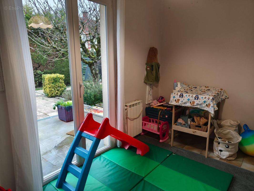 Maison familiale 115 m²  6 pièces  Terrain 400 m² – Longpont-sur-Orge - photo 9