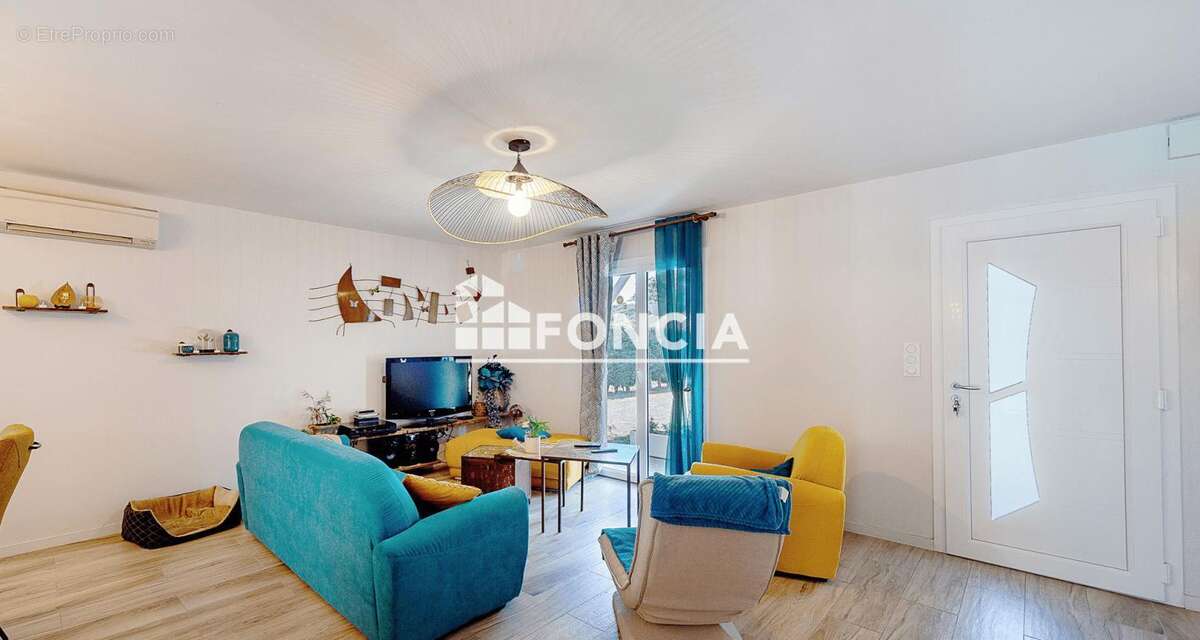 Proche MONTAUBAN, maison individuelle de plain pied avec double garage/atelier, terrasse, piscine et terrain - photo 6