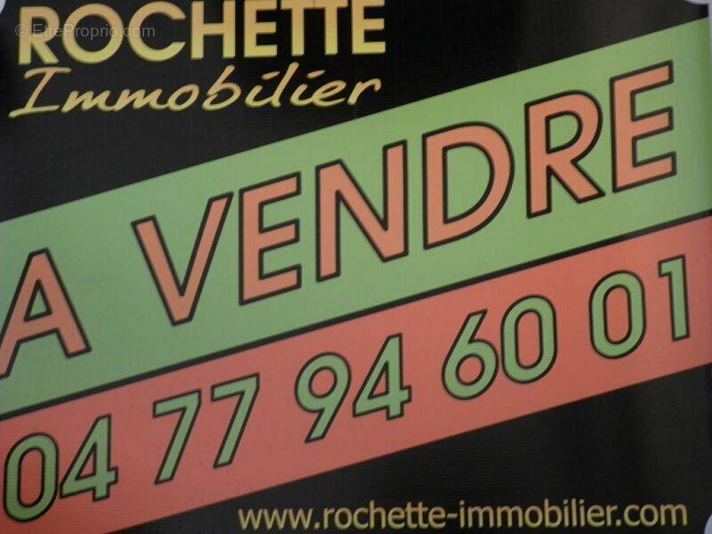 Parking à MONTROND-LES-BAINS