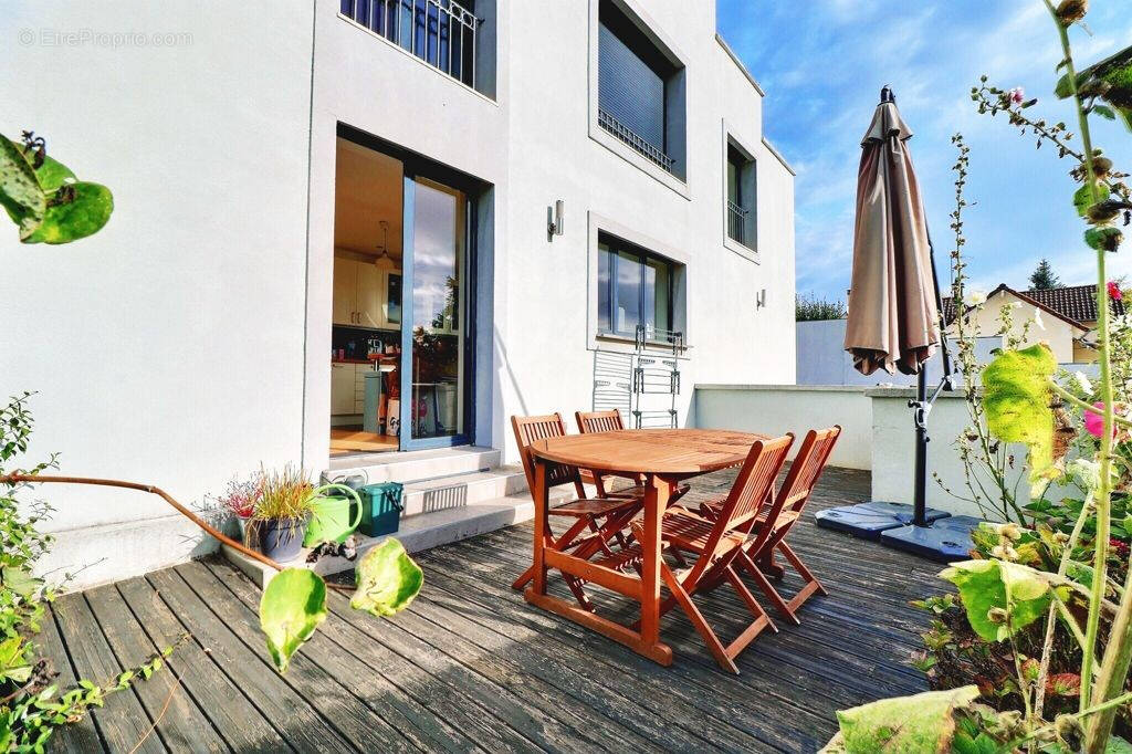 Maison à MAREIL-MARLY