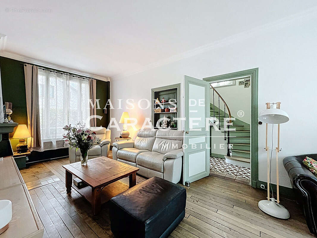 Maison à VERNEUIL-SUR-SEINE
