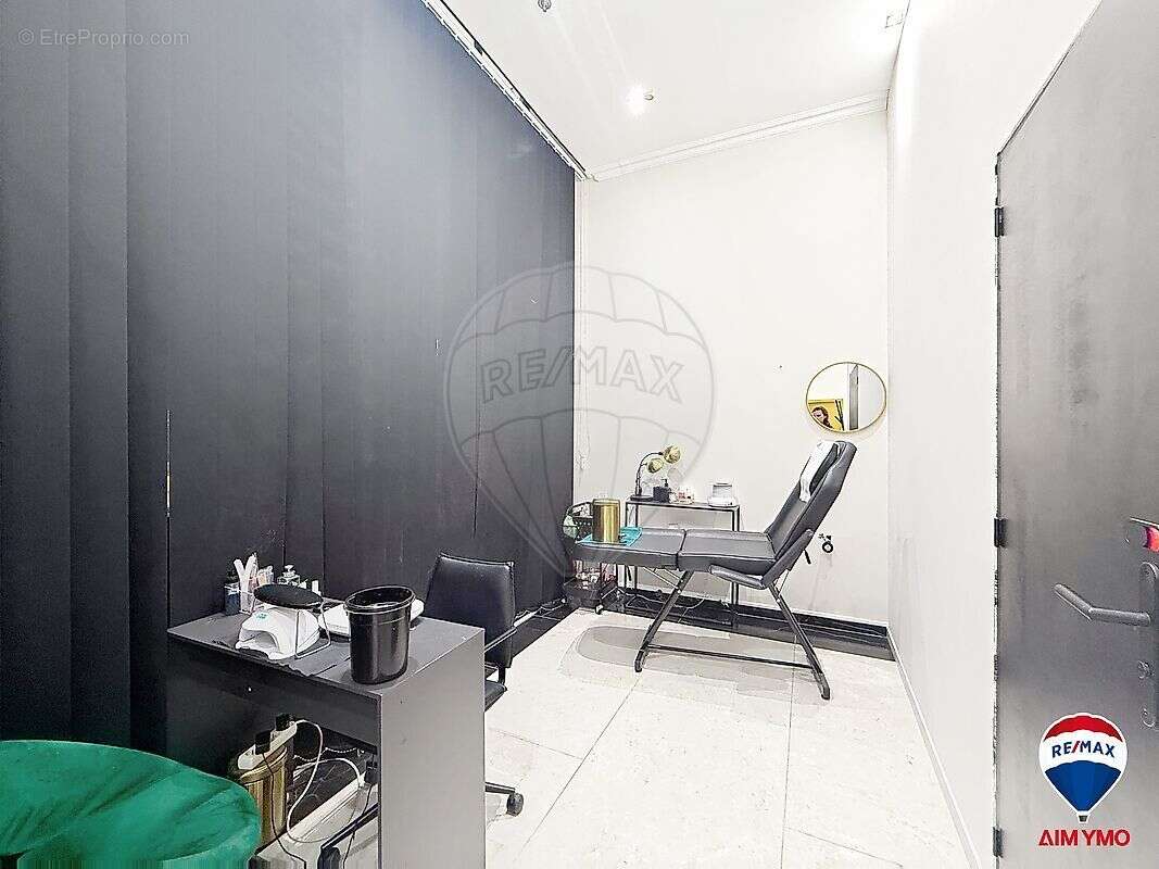 Commerce à SARROLA-CARCOPINO