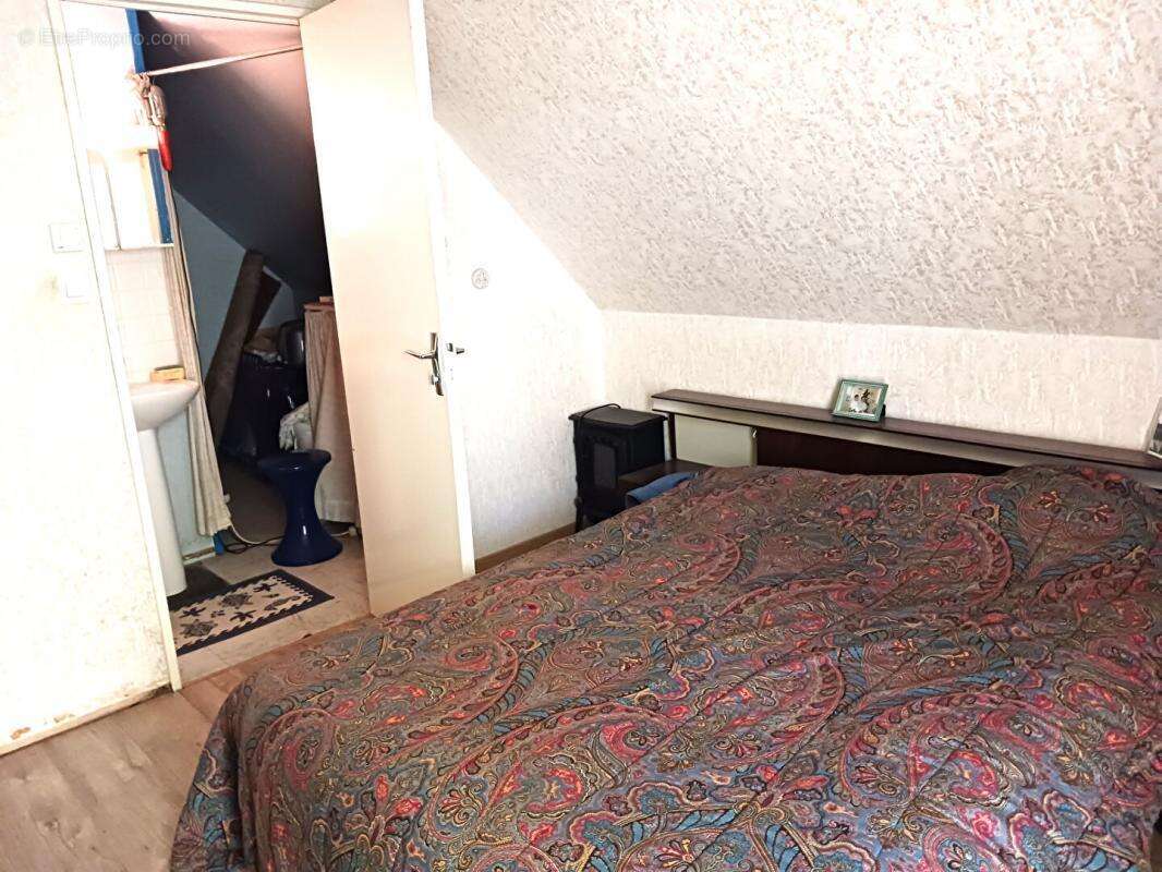 Maison à CONDE-SUR-SARTHE