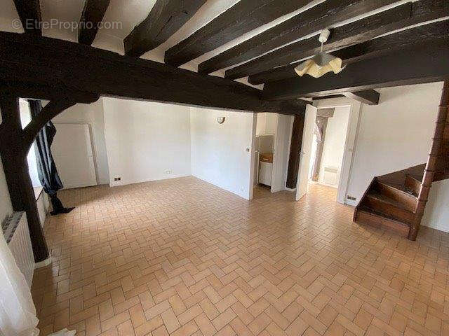 Appartement à EPERNON