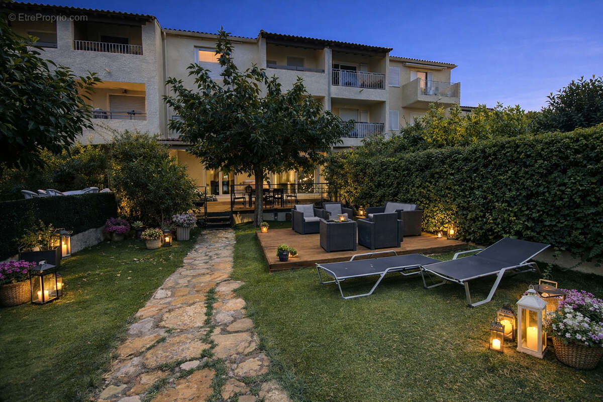 Appartement à SAINT-CYR-SUR-MER