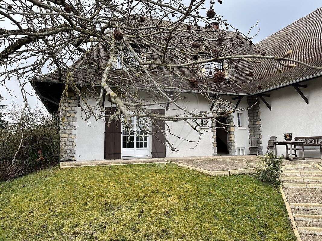 Maison à SAINT-PRYVE-SAINT-MESMIN