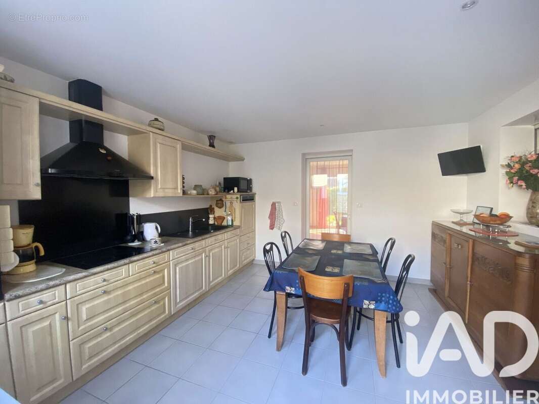Maison 131 m² à Saint-Brevin-Les-Pins  - photo 4