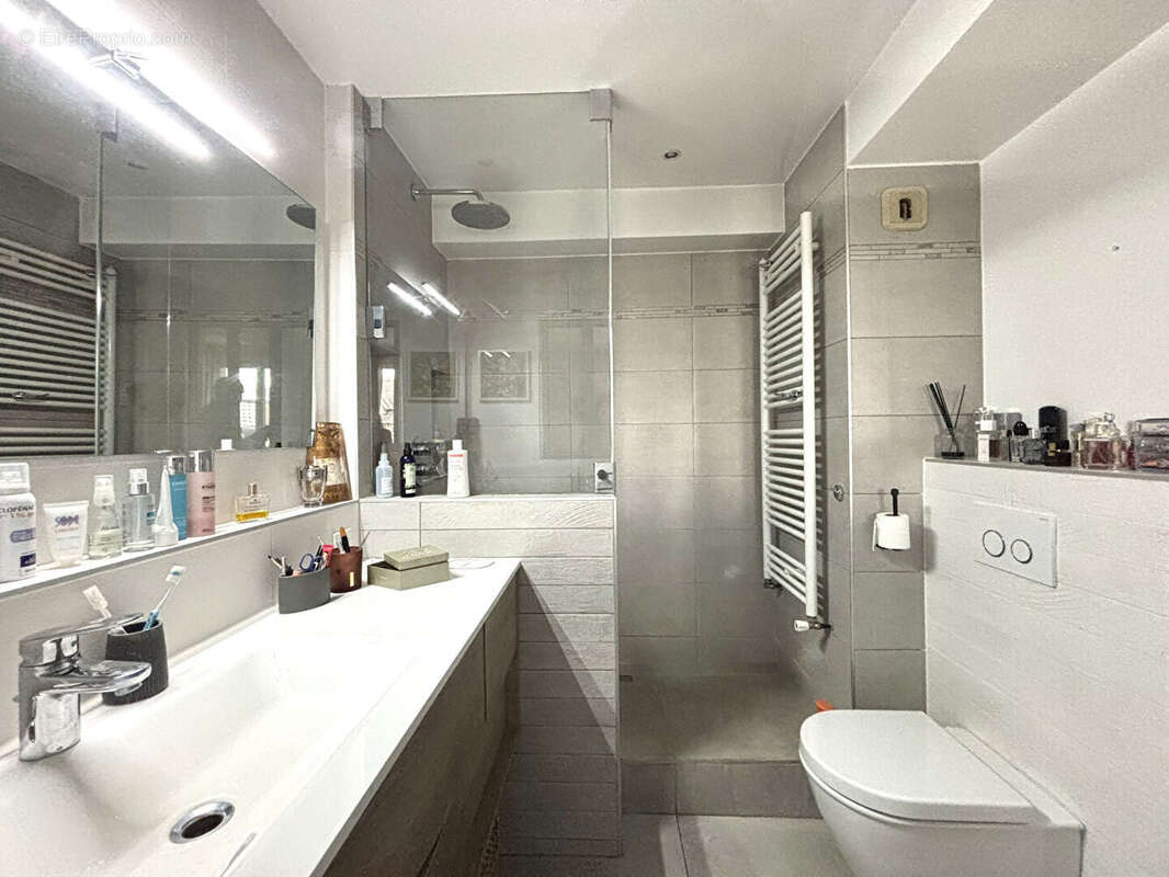 Appartement à SAINT-GRATIEN