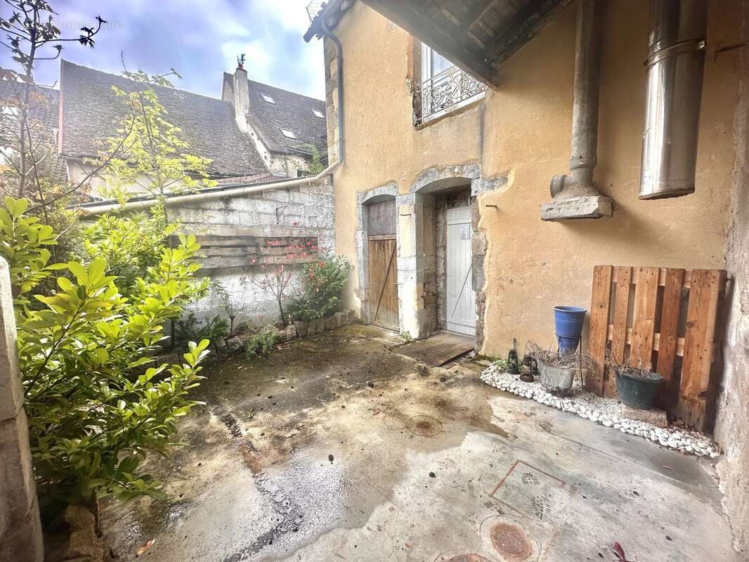 Appartement à SAULIEU